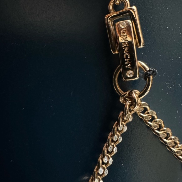 Givenchy
Silk Glass Stone Gold-Tone Collar Necklace - Picture 7 of 11